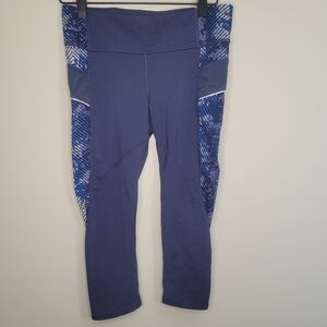 Athleta Women's Revolve Stride Athletic Capri Pant Navy Blue Size Small